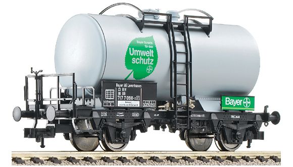 Tank car "BAYER AG"<br /><a href='images/pictures/Fleischmann/80378.jpg' target='_blank'>Full size image</a>